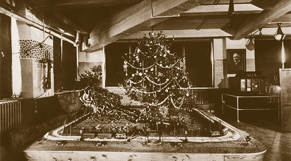 GPO’s Holiday Display, 1921.